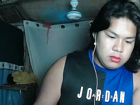 Huntrix2025 online show from 04-22-26, 08:21