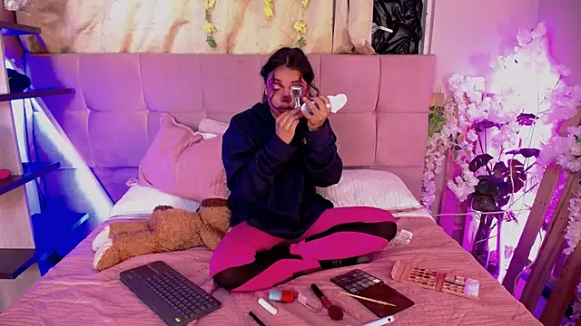 Snapshot of Dakashyten chatting on 10-31-25, 06:47 Dakashyten online show from 10-31-25, 06:47