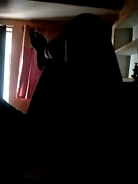 Snapshot of monarani5986 chatting on 10-24-25, 06:21 monarani5986 online show from 10-24-25, 06:21