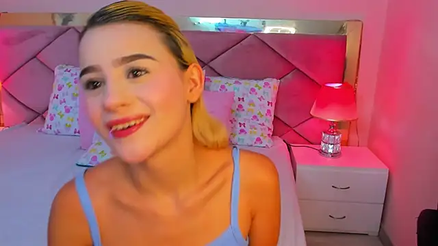 ChloeLaurentt online show from 03-19-26, 09:08