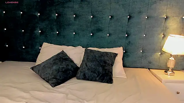 Snapshot of LiilyAdams chatting on 11-25-25, 08:09 LiilyAdams online show from 11-25-25, 08:09