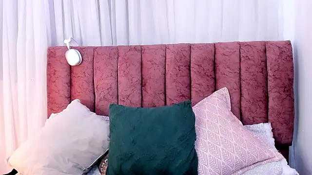 Snapshot of Keiiry_ chatting on 11-22-25, 07:40 Keiiry online show from 11-22-25, 07:40