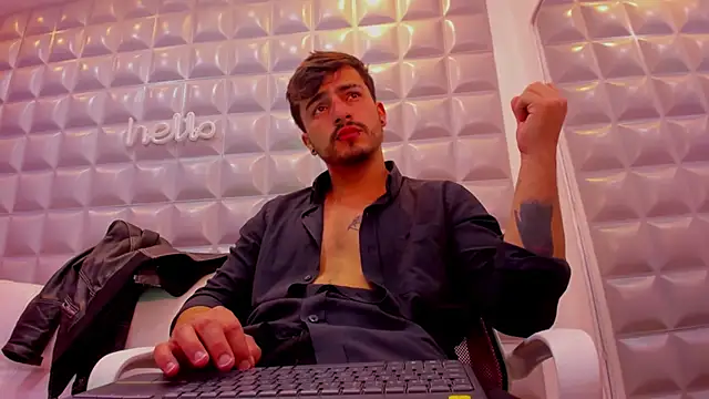 Jack Daniel   online show from 10-01-25, 02:56