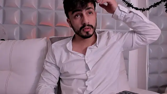 Jack Daniel   online show from 10-23-25, 03:33