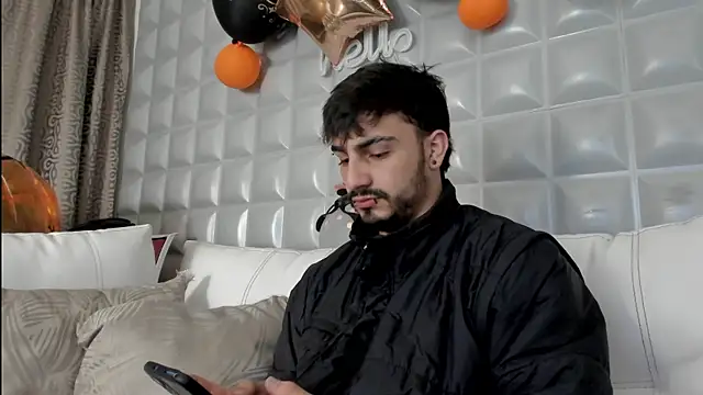 Jack Daniel   online show from 10-30-25, 03:46