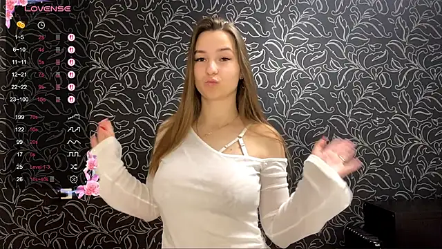 Snapshot of GemmaGunter chatting on 10-24-25, 08:05 GemmaGunter online show from 10-24-25, 08:05