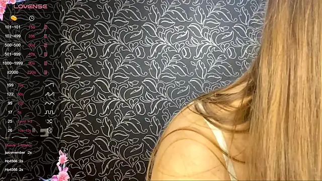 Snapshot of GemmaGunter chatting on 10-28-25, 08:11 GemmaGunter online show from 10-28-25, 08:11