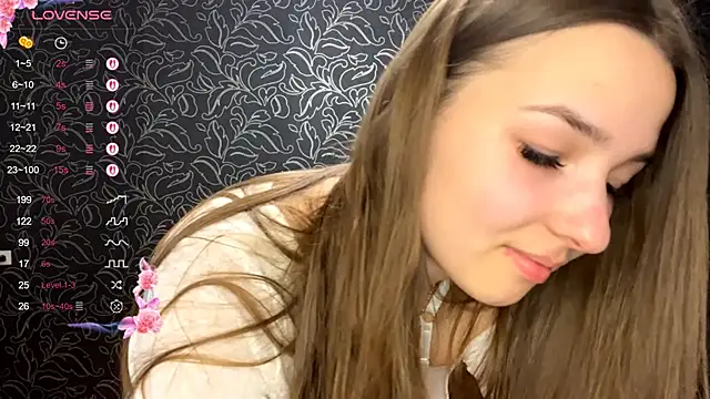 Snapshot of GemmaGunter chatting on 11-21-25, 08:07 GemmaGunter online show from 11-21-25, 08:07