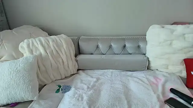 Snapshot of BarbieKarly chatting on 09-30-25, 07:30 BarbieKarly online show from 09-30-25, 07:30