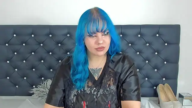 Snapshot of LunaWetPussy chatting on 01-08-26, 08:27 LunaWetPussy online show from 01-08-26, 08:27