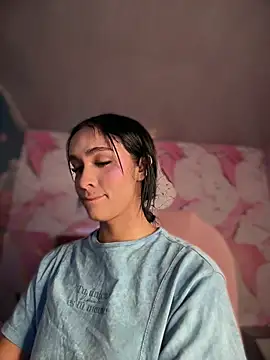 Isabella-Teen online show from 04-22-26, 02:29