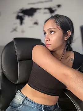 Isabella-Teen online show from 04-26-26, 01:31