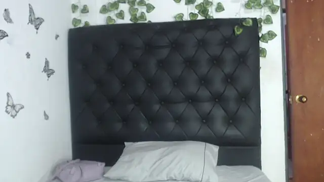 isabel 09 online show from 04-25-26, 07:55