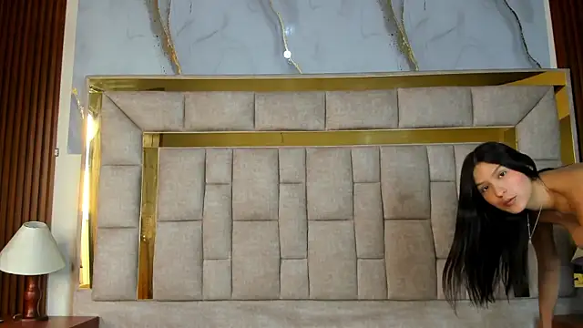 AggathaSanders  online show from 10-24-25, 12:34