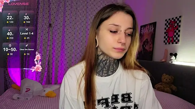 LilithPoison online show from 10-15-25, 06:19