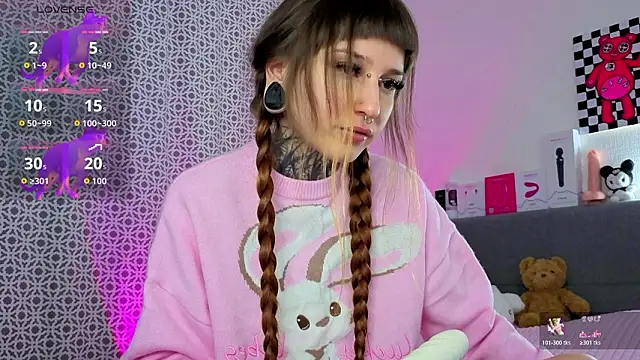 LilithPoison online show from 02-11-26, 06:02