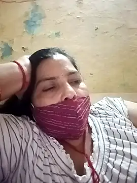 Snapshot of Love-890 chatting on 09-17-25, 12:40 Love-890 online show from 09-17-25, 12:40