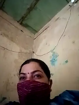 Snapshot of Love-890 chatting on 09-27-25, 11:15 Love-890 online show from 09-27-25, 11:15