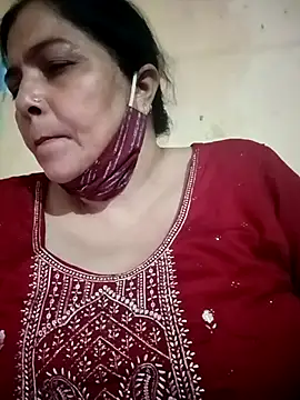 Snapshot of Love-890 chatting on 10-08-25, 05:10 Love-890 online show from 10-08-25, 05:10