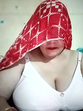 Snapshot of Love-890 chatting on 10-13-25, 03:34 Love-890 online show from 10-13-25, 03:34