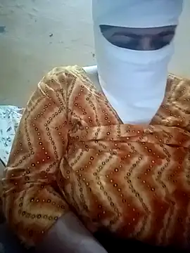 Snapshot of Love-890 chatting on 10-17-25, 01:20 Love-890 online show from 10-17-25, 01:20