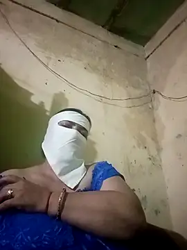 Snapshot of Love-890 chatting on 10-18-25, 05:03 Love-890 online show from 10-18-25, 05:03