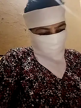 Snapshot of Love-890 chatting on 10-28-25, 01:31 Love-890 online show from 10-28-25, 01:31