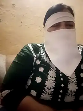 Snapshot of Love-890 chatting on 11-03-25, 01:19 Love-890 online show from 11-03-25, 01:19