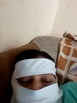 Snapshot of Love-890 chatting on 11-14-25, 07:07 Love-890 online show from 11-14-25, 07:07