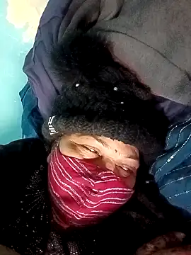 Snapshot of Love-890 chatting on 11-29-25, 07:44 Love-890 online show from 11-29-25, 07:44