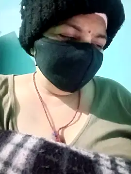 Snapshot of Love-890 chatting on 12-18-25, 03:01 Love-890 online show from 12-18-25, 03:01