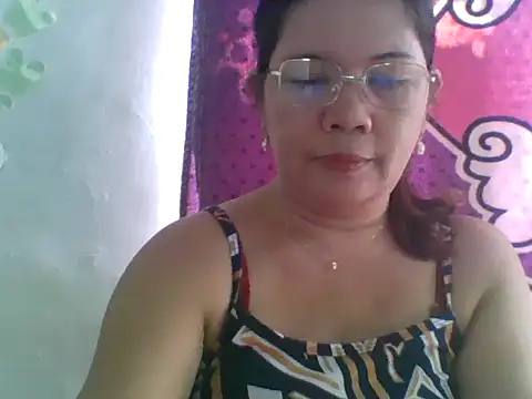 Snapshot of asian_bhebs1 chatting on 10-27-25, 12:04 asian bhebs1 online show from 10-27-25, 12:04