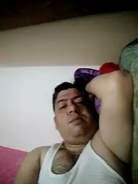 Snapshot of Love40777 chatting on 11-09-25, 09:46 Love40777 online show from 11-09-25, 09:46