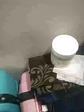 Snapshot of Love40777 chatting on 12-17-25, 06:25 Love40777 online show from 12-17-25, 06:25