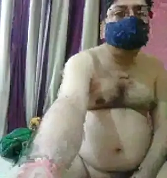 Snapshot of Love40777 chatting on 02-14-26, 01:02 Love40777 online show from 02-14-26, 01:02