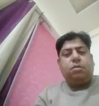 Snapshot of Love40777 chatting on 02-19-26, 06:04 Love40777 online show from 02-19-26, 06:04