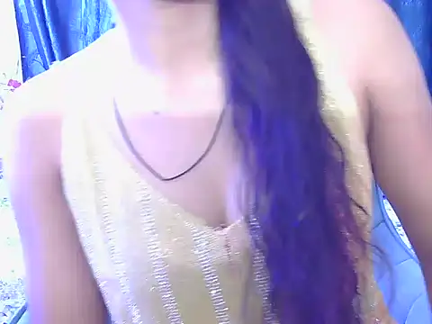 Snapshot of alaviya-19 chatting on 12-17-25, 04:40 alaviya-19 online show from 12-17-25, 04:40