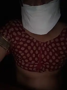 Snapshot of Mo000000_ chatting on 04-07-26, 05:13 Mo000000 online show from 04-07-26, 05:13