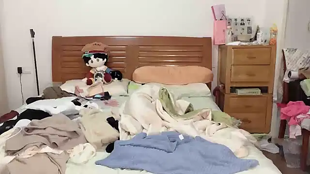 Snapshot of Akong11 chatting on 09-25-25, 07:17 Akong11 online show from 09-25-25, 07:17