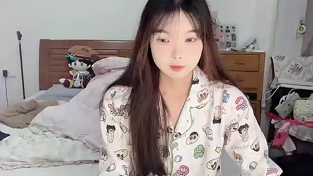 Snapshot of Akong11 chatting on 10-02-25, 06:26 Akong11 online show from 10-02-25, 06:26