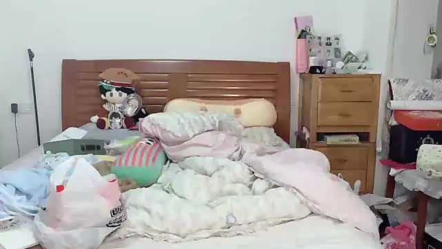 Snapshot of Akong11 chatting on 10-16-25, 02:51 Akong11 online show from 10-16-25, 02:51