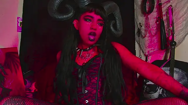 Snapshot of agathaaiko6 chatting on 10-19-25, 01:17 agathaaiko6 online show from 10-19-25, 01:17