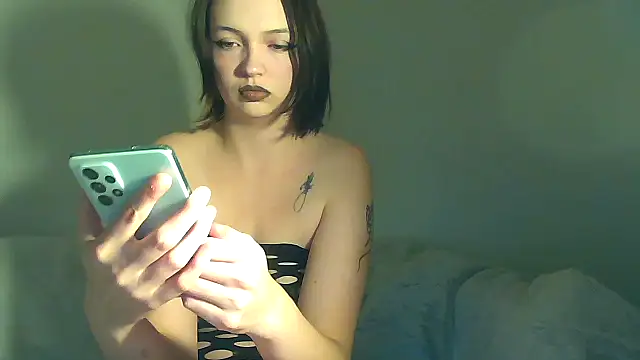 Snapshot of MaitresseMermaid chatting on 01-09-26, 08:32 MaitresseMermaid online show from 01-09-26, 08:32