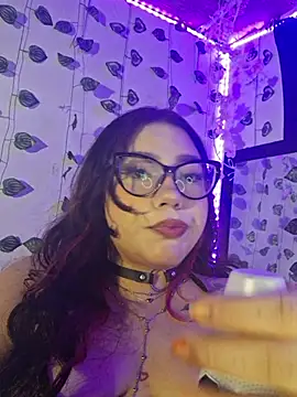 Snapshot of MegXo chatting on 11-07-25, 07:52 MegXo online show from 11-07-25, 07:52