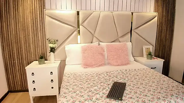 Maddy XOXO HOT online show from 09-30-25, 08:25