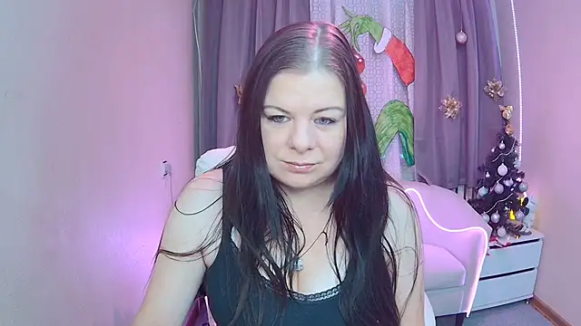 Snapshot of BritneyRaine chatting on 11-30-25, 07:12 BritneyRaine online show from 11-30-25, 07:12