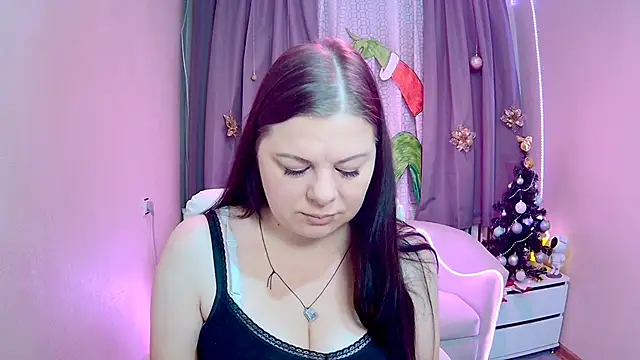 Snapshot of BritneyRaine chatting on 12-02-25, 07:47 BritneyRaine online show from 12-02-25, 07:47