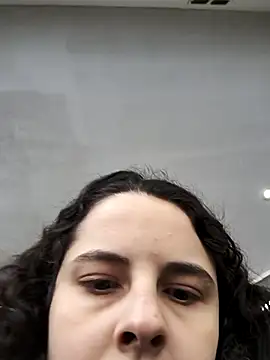 irisstorm online show from 10-28-25, 04:31