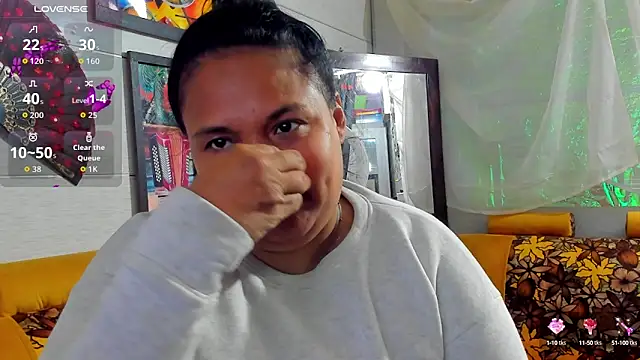 Girl luna  online show from 10-11-25, 05:33