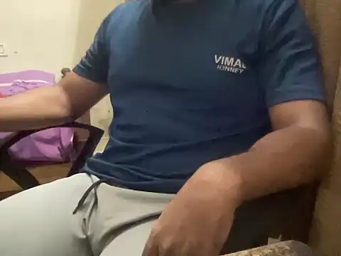 Snapshot of johny_lovee chatting on 10-02-25, 08:05 johny lovee online show from 10-02-25, 08:05